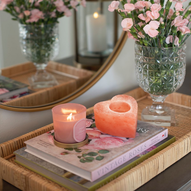 himalayan-salt-crystal-candle-holder-scene-07011