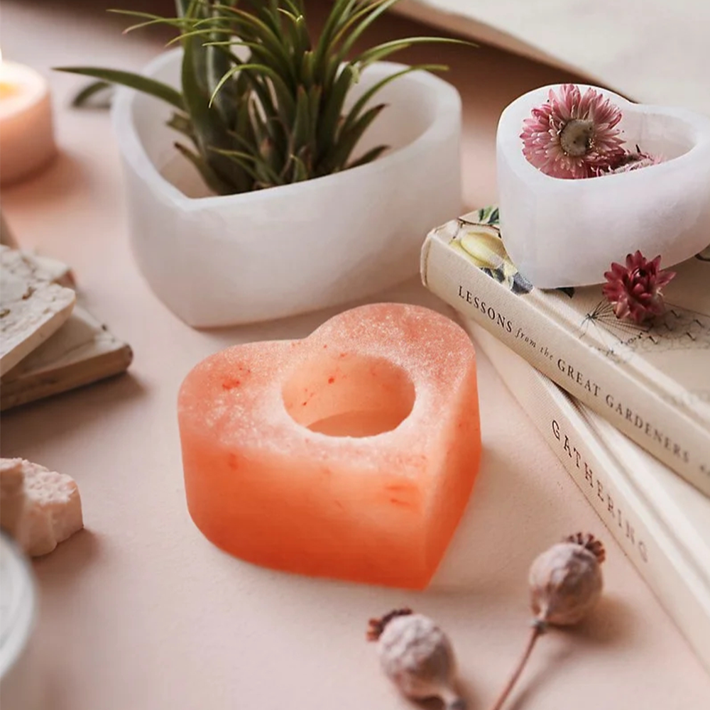himalayan-salt-crystal-candle-holder-scene-07012