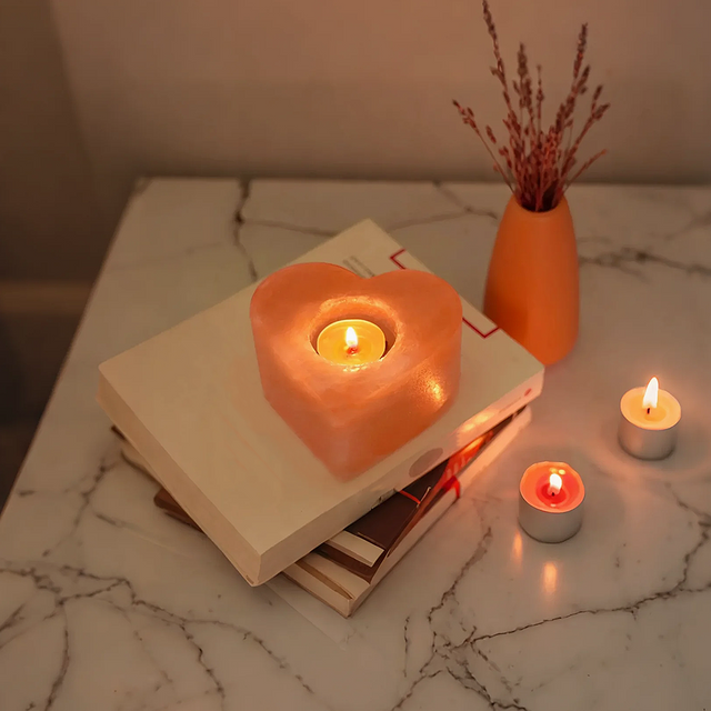 himalayan-salt-crystal-candle-holder-scene-07013