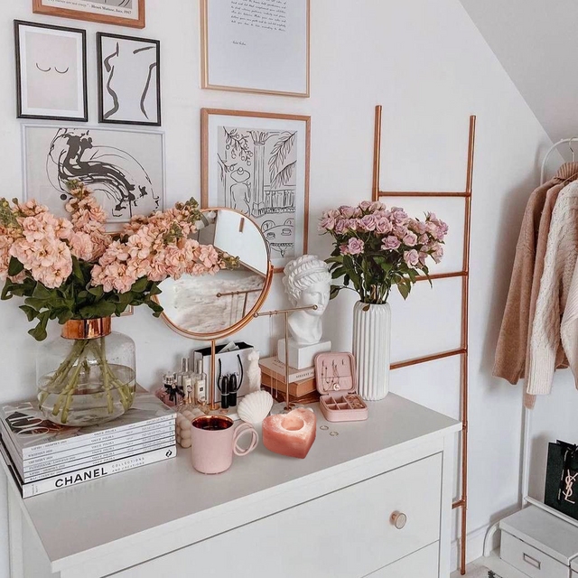 himalayan-salt-crystal-candle-holder-scene-07014