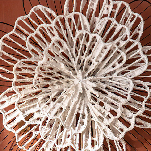 iron-flower-pattern-wall-art-close-up-05273