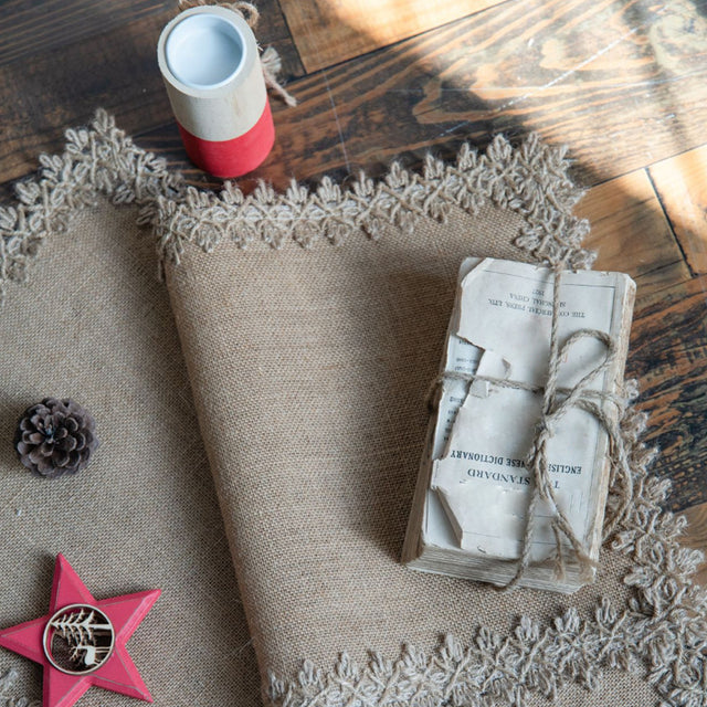 jute-placemats-rustic-woven-tablemats-with-tassels-for-tableware-dining-close-up-072401