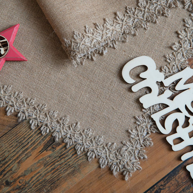 jute-placemats-rustic-woven-tablemats-with-tassels-for-tableware-dining-close-up-072403