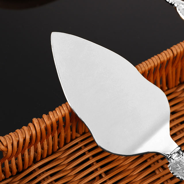 knife and cake server details