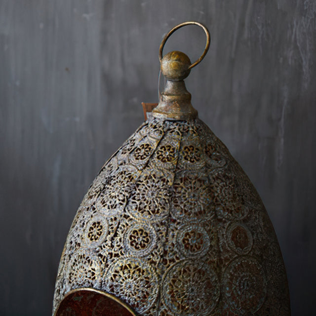 lantern-shaped-candle-holder-details