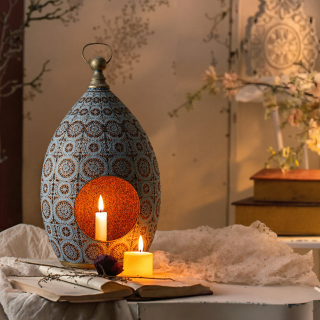 lantern-shaped-candle-holder-scene