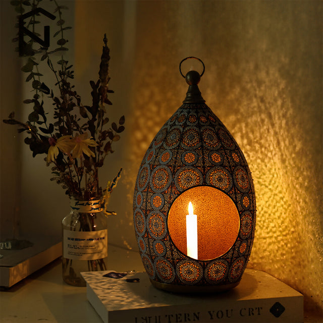 lantern-shaped-candle-holder-scene