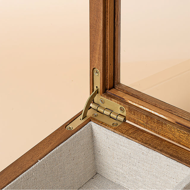 light-brown-wooden-jewelry-box-close-up-06281