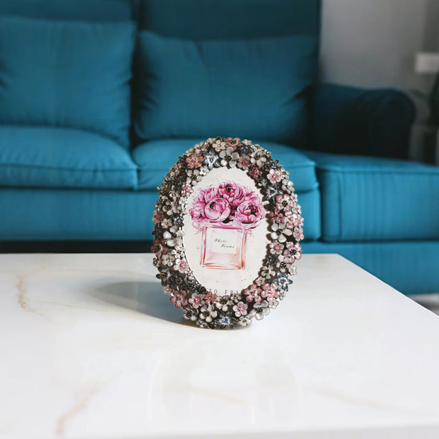 living-room-floral-picture-frame-scene