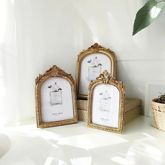 living-room-resin-picture-frame