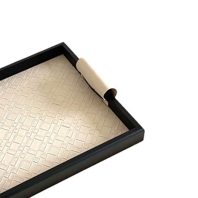 modern-luxury-woven-leather-and-wooden-rectangular-tray-with-handles-close-up-07111