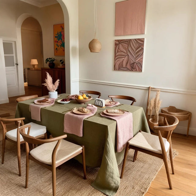 napkin holder on the dining table