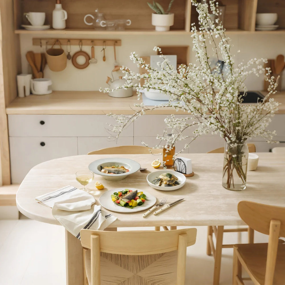 napkin holder on the dining table