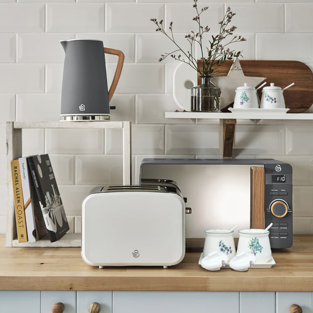 plant ceramic condiment set on the table