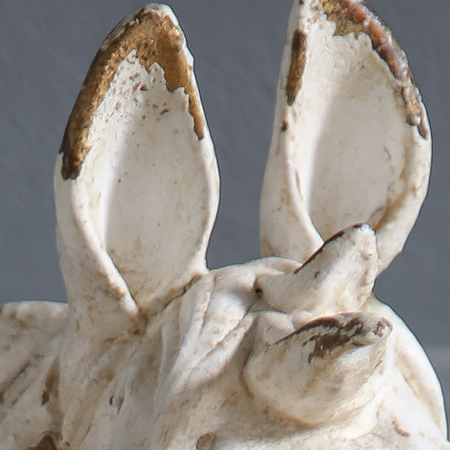 resin-horse-head-ornament-details