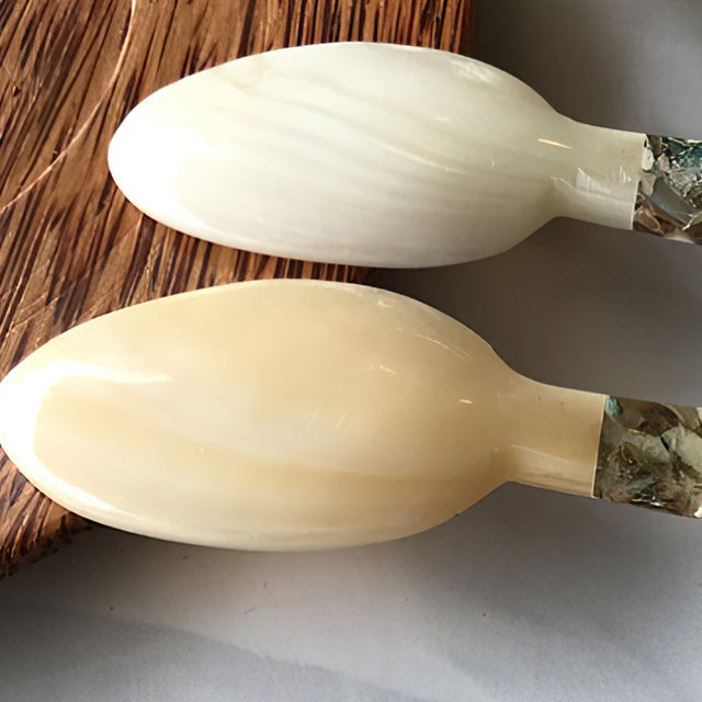 set of 2 natural mother of pearl dessert spoons details