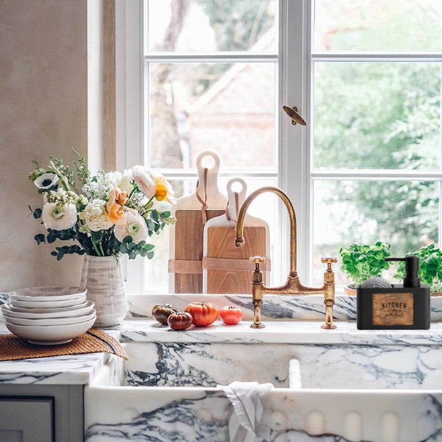 squeeze-type-refillable-dispenser-bottle-scene-06271