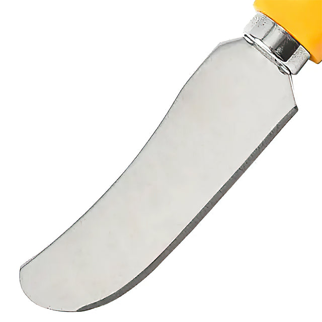 stainless-steel-butter-knife-close-up-0612