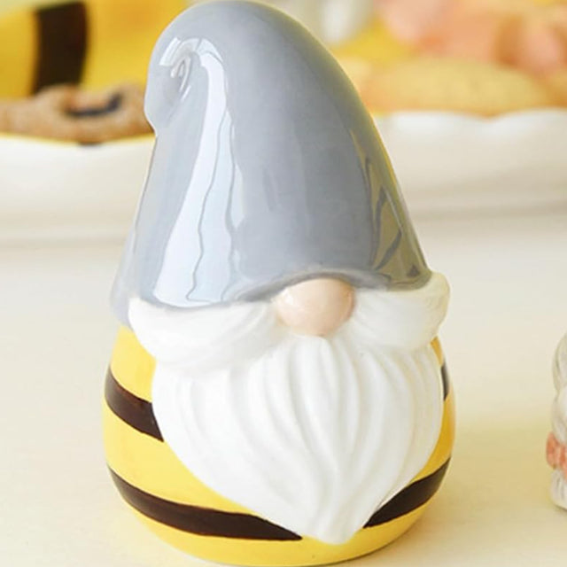 stainless-steel-butter-knife-close-up-06122