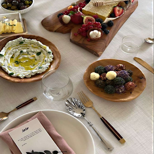 stainless-steel-shell-shaped-spoon-scene-070506