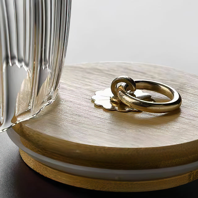 striped-storage-glass-jar-with-a-lid-close-up-0526