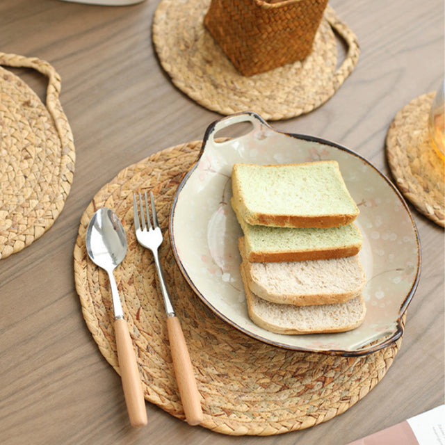 table mat on a dining table