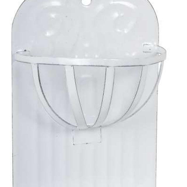 vintage-enamel-relief-soap-dish-with-drainage-close-up-0612