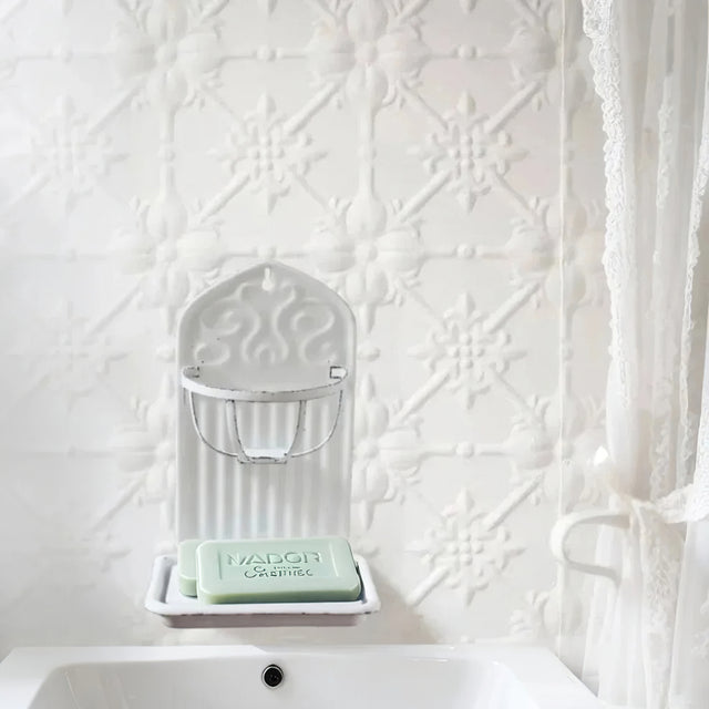 vintage-enamel-relief-soap-dish-with-drainage-scene-06121