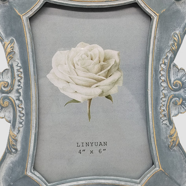 vintage resin blue wall hanging picture frame front details