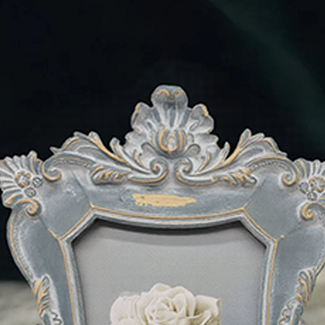 vintage resin blue wall hanging picture frame top details