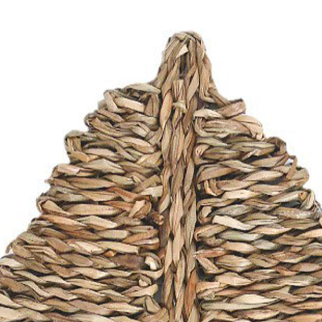 vintage-straw-weave-leaf-design-placemat-close-up-07041