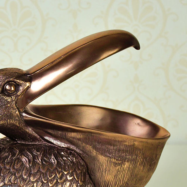 vintage-style-resin-pelican-decorative-figurine-close-up-0527