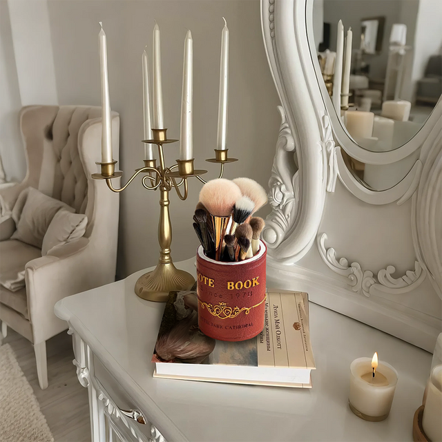 vintage-style-storage-cup-for-makeup-brushes-or-pens-scene-07041