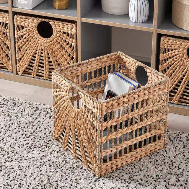 water-hyacinth-woven-storage-basket-scene-072501