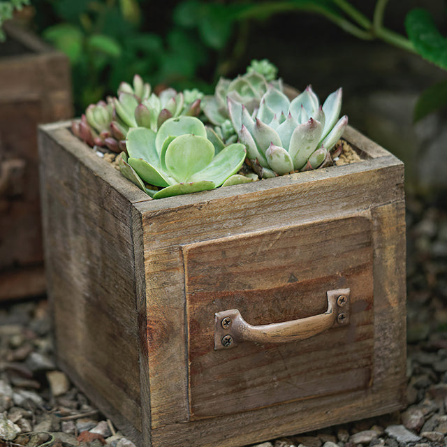 wood planter box 1 drawer details
