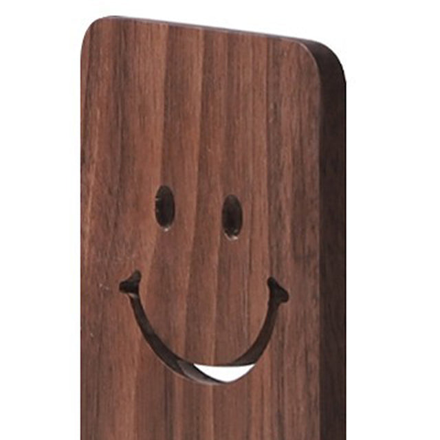 wood-smile-bookends-close-up-071801