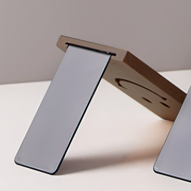 wood-smile-bookends-close-up-071802