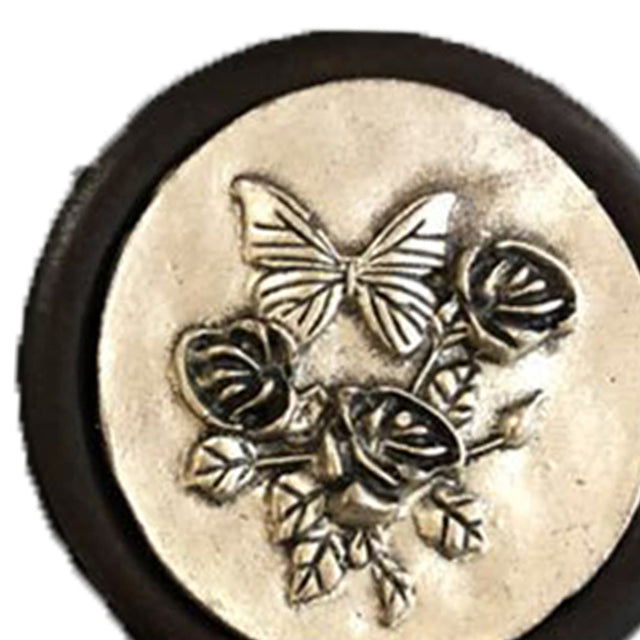 wooden-electroplated-handle-with-floral-pattern-close-up-07111