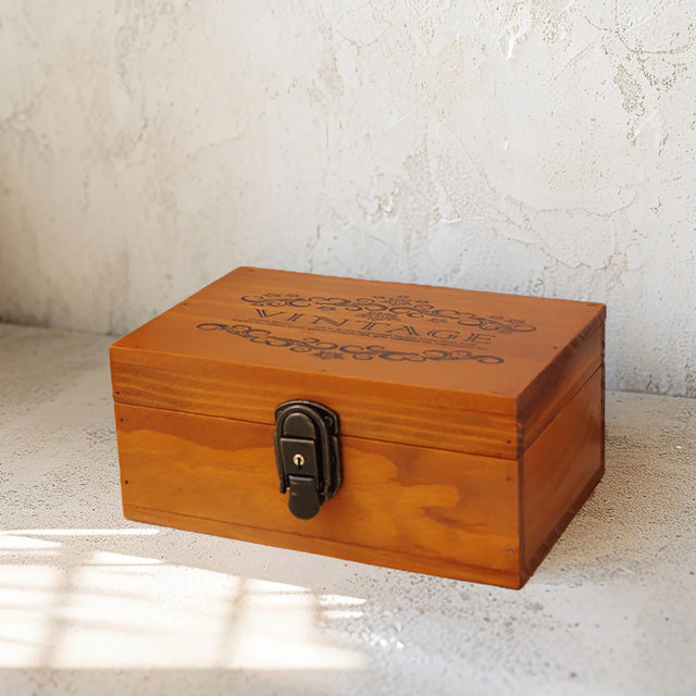 wooden-storage-box-with-a-lock-05264
