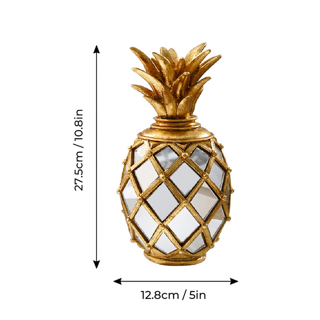Candle holder with size scale
