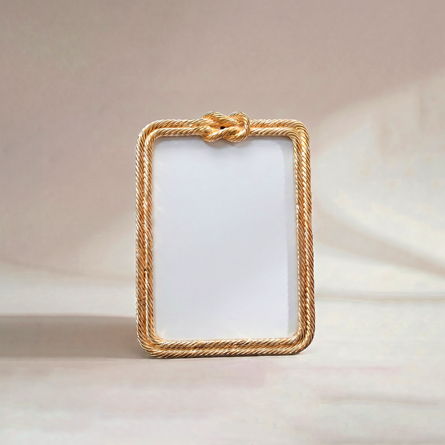 Gold Rope Knot Picture Frame – Decorative Twisted Metal Photo Frame, Antique Gold Finish, Fits 4×6 or 5×7 Photos, Tabletop Display with Easel Back