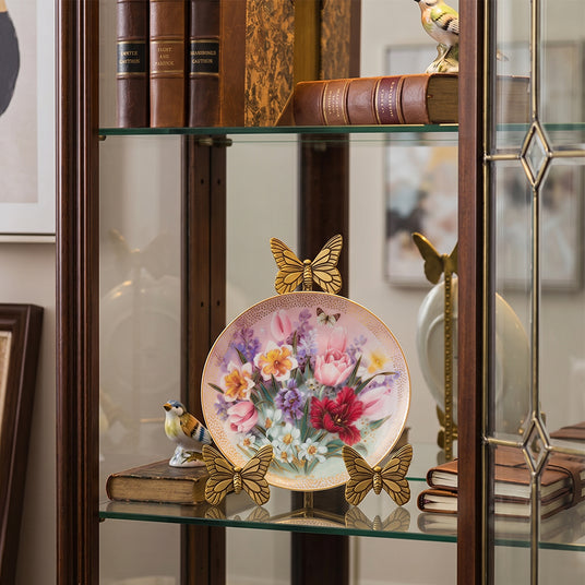 Metal display rack inside glasscurio cabinet