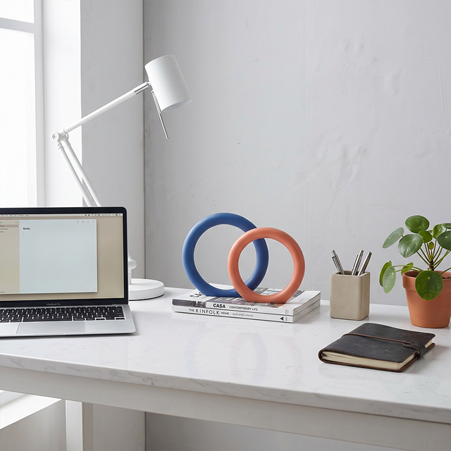 Set of 2 Modern Ring Sculptures – Matte Resin Abstract Decor Figurines in Blue & Orange for Shelves, Consoles & Desks