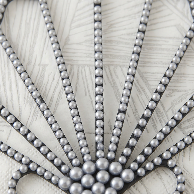Scallop Shell Pearl Outline Close Up