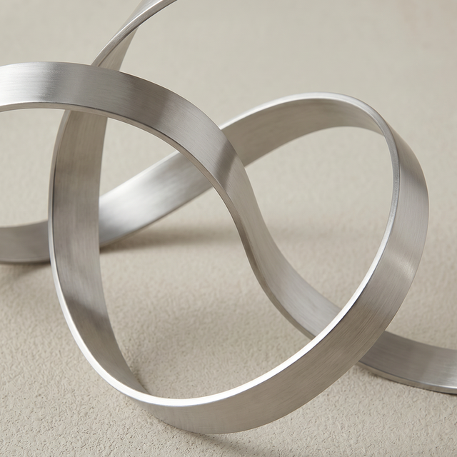 Side angle intertwined loop texture detail