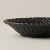 Side profile wavy rim fruit dish