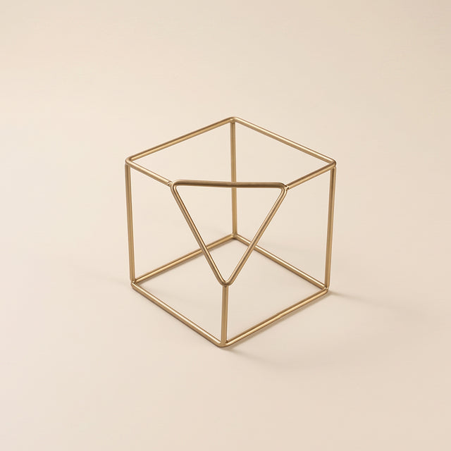Small gold wire geometric ornament
