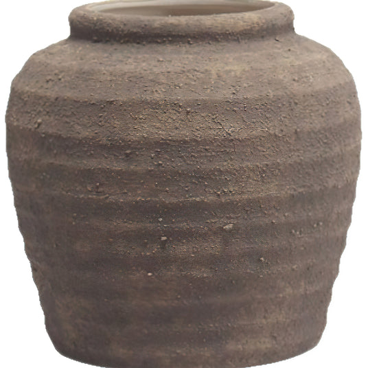 antique-rough-pottery-vase-close-up-0627