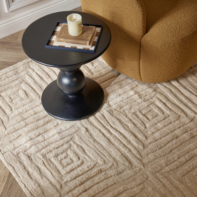 brown horsehair checkered decorative tray on the side table