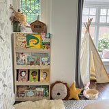 corn-husk-woven-rabbit-design-storage-basket-scene-070202